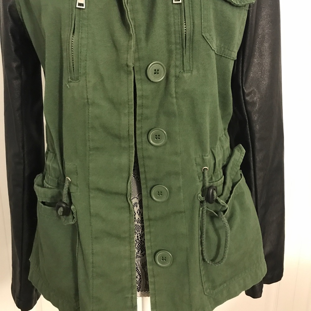 Jacket!!! - Picture 2 of 4